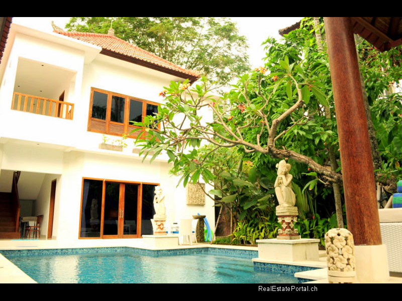 3 bedroom Seminyak villa (1)